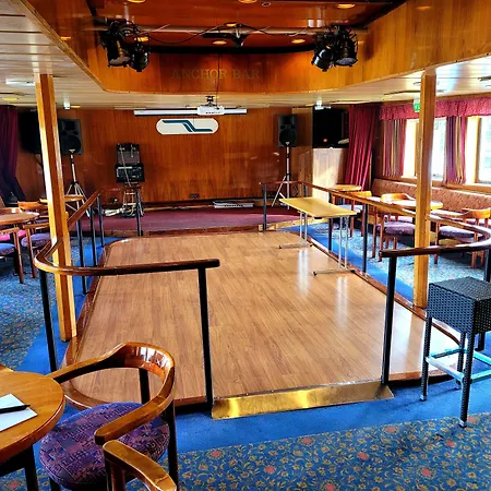 Laivahostel S/S Bore-2